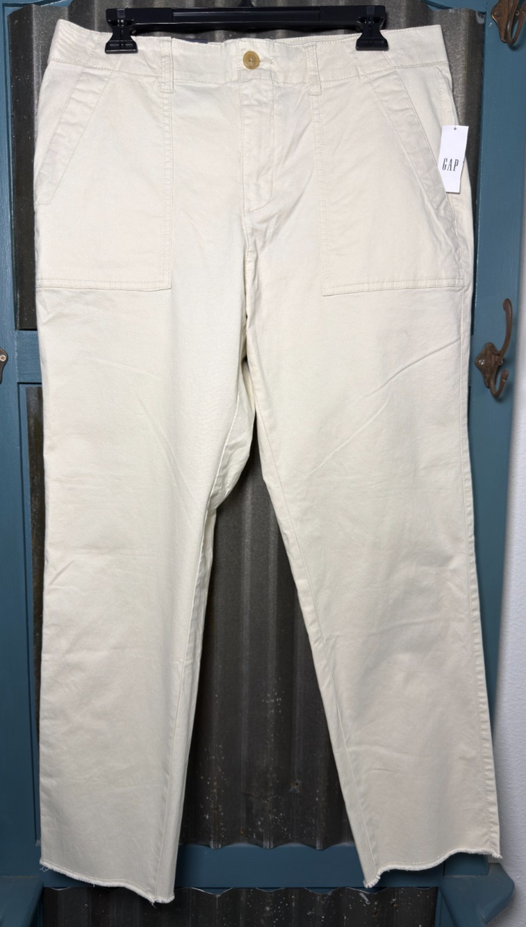 GAP Girlfriend Khaki Pants Size 10 Ivory Cream NWT Raw Hem Chino Straight Leg